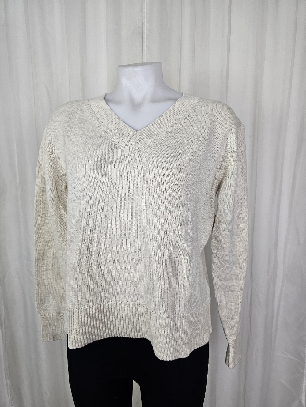 Daily/Ritual Boxy V-Neck Sweater in Oatmeal Heather Small